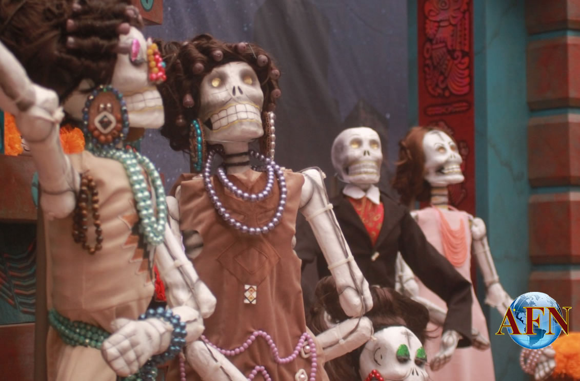 Dedican Altar de Muertos a luchadores