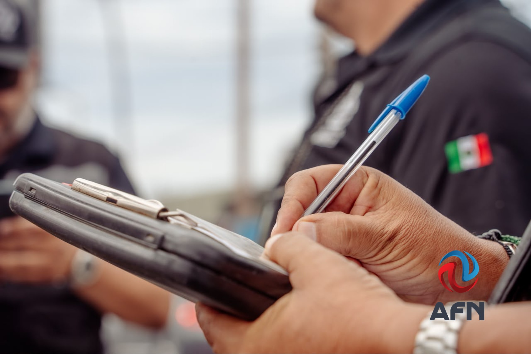 Levantan actas administrativas a ambulantes y semifijos en Ensenada