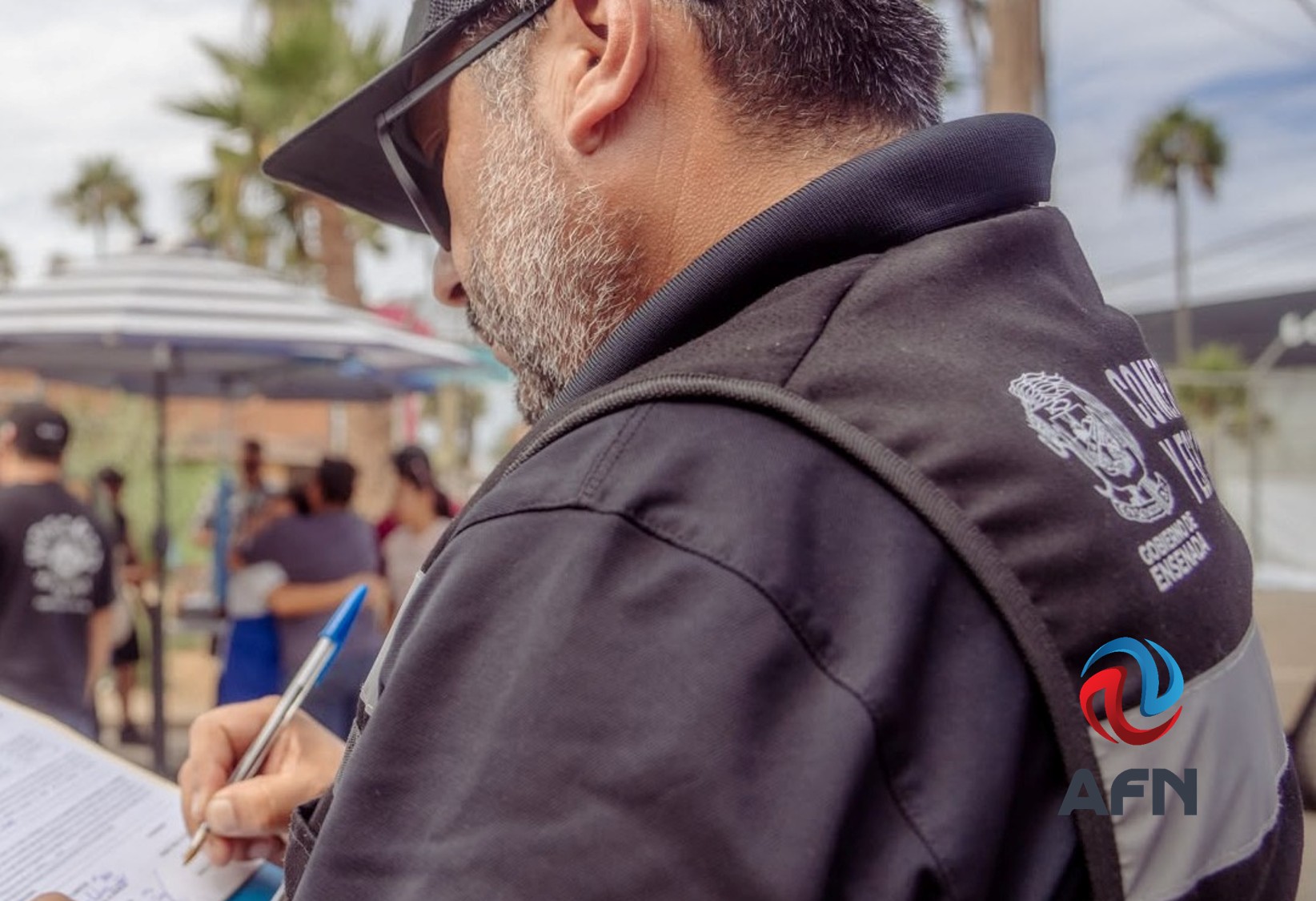 Levantan actas administrativas a ambulantes y semifijos en Ensenada
