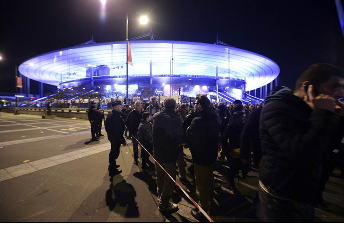 Suman 160 muertos en Francia; un mexicano herido