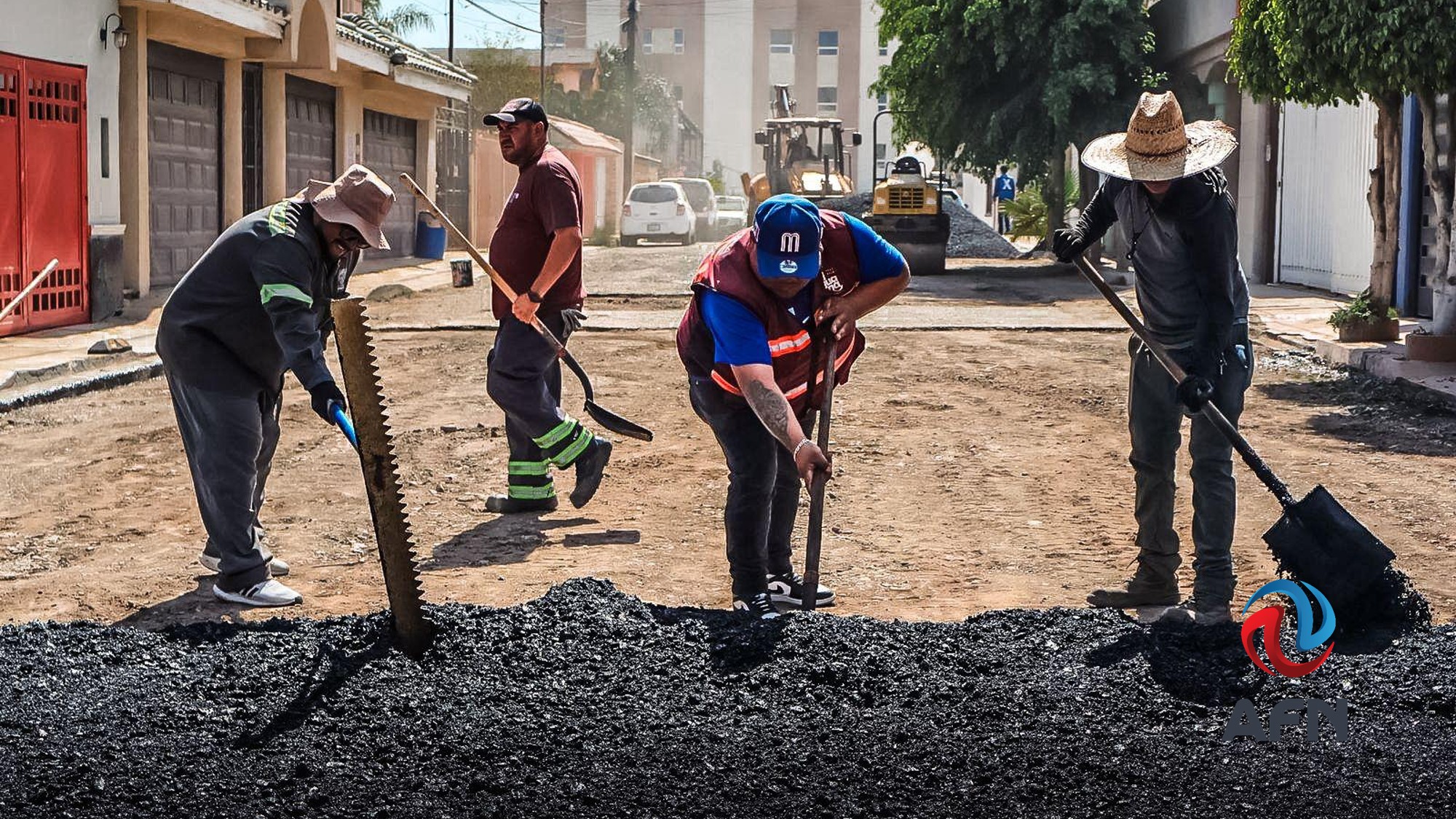 Llevan jornadas de bacheo a cuatro delegaciones