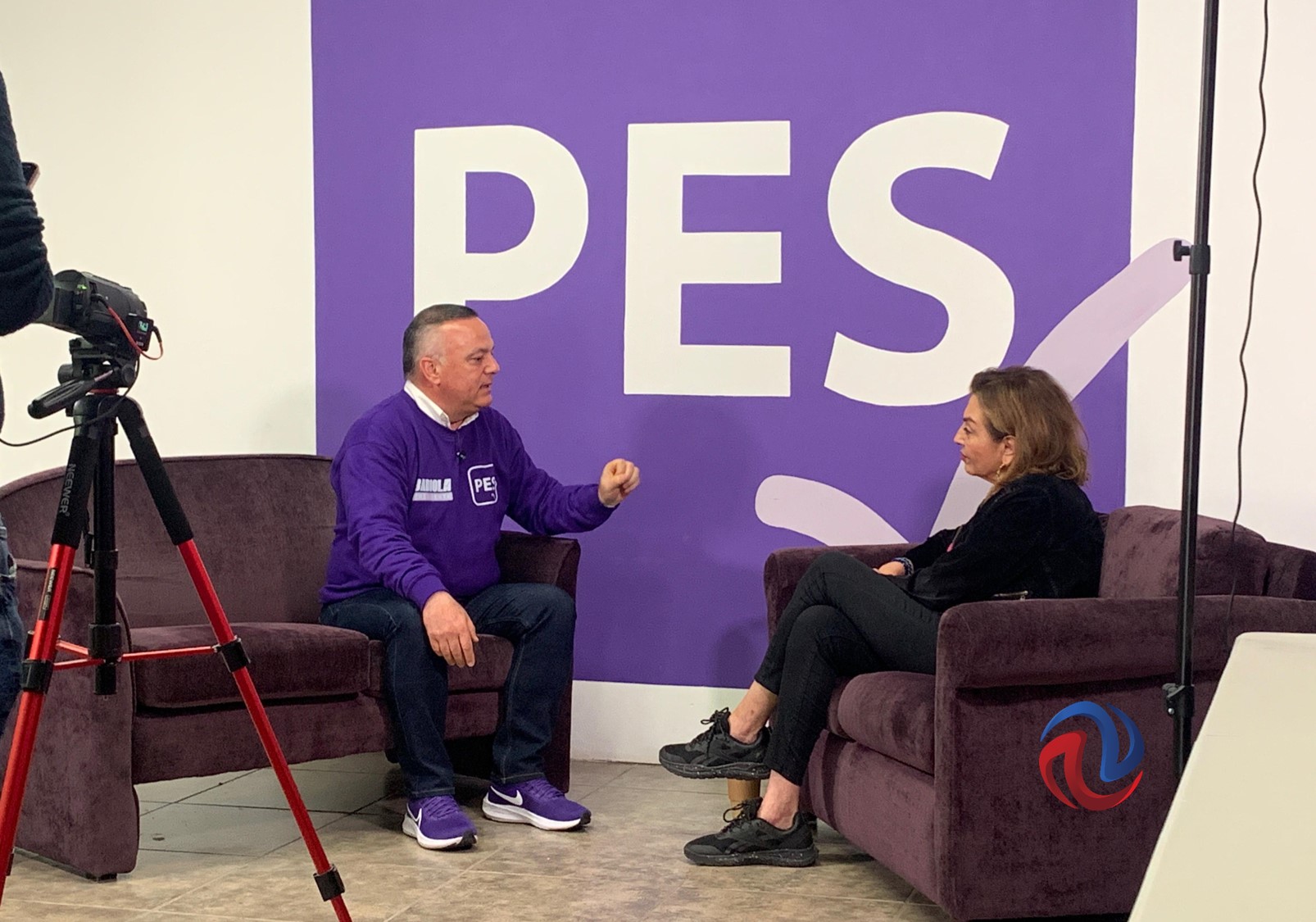 Propone Badiola fortalecer relación con burócratas