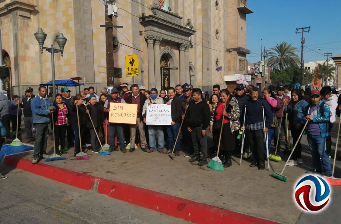 Barren y lavan el centro de Tijuana 