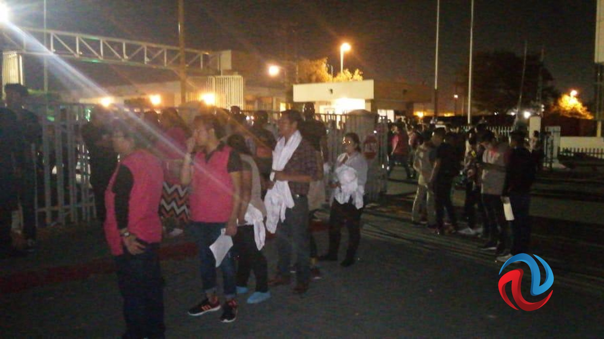 Tras incendio descubren salida de emergencia bloqueada 