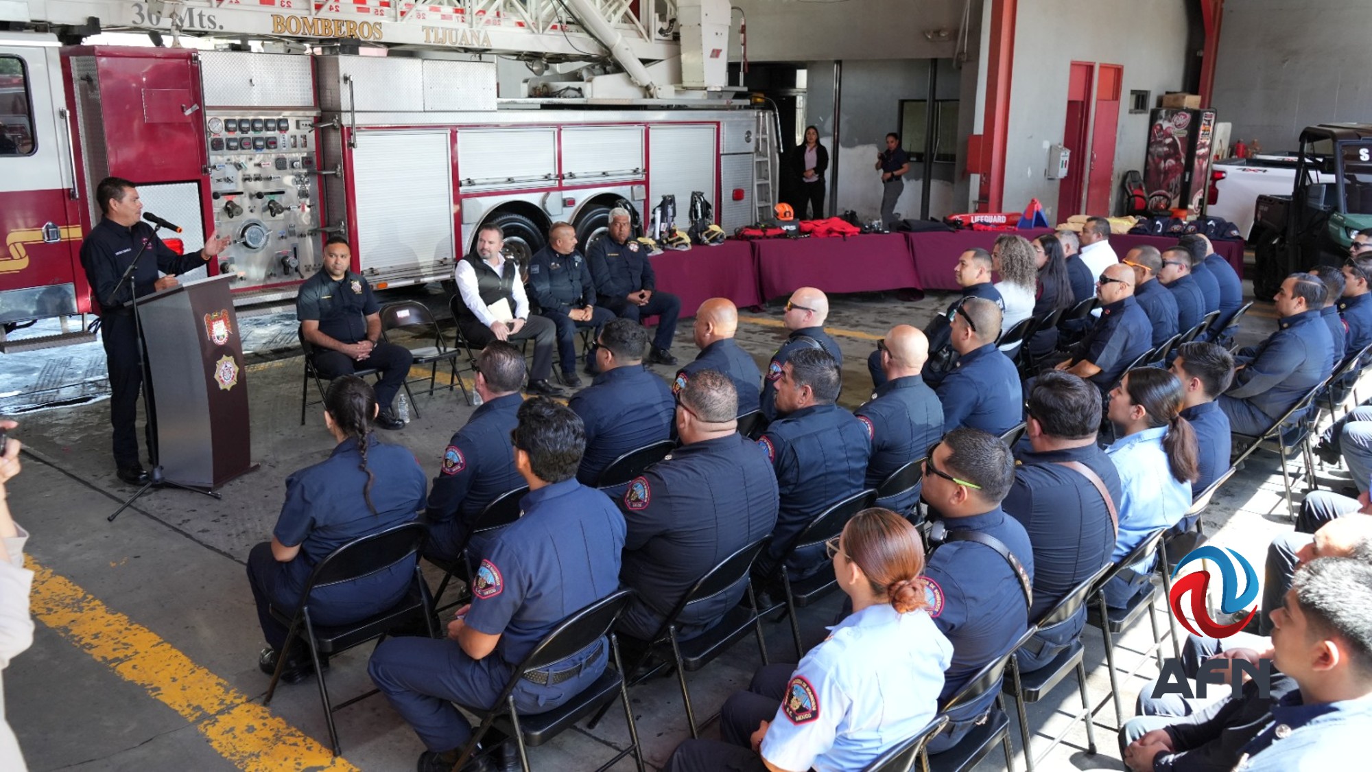 Entregan a Bomberos de Tijuana equipo con valor de más de 53 mdp