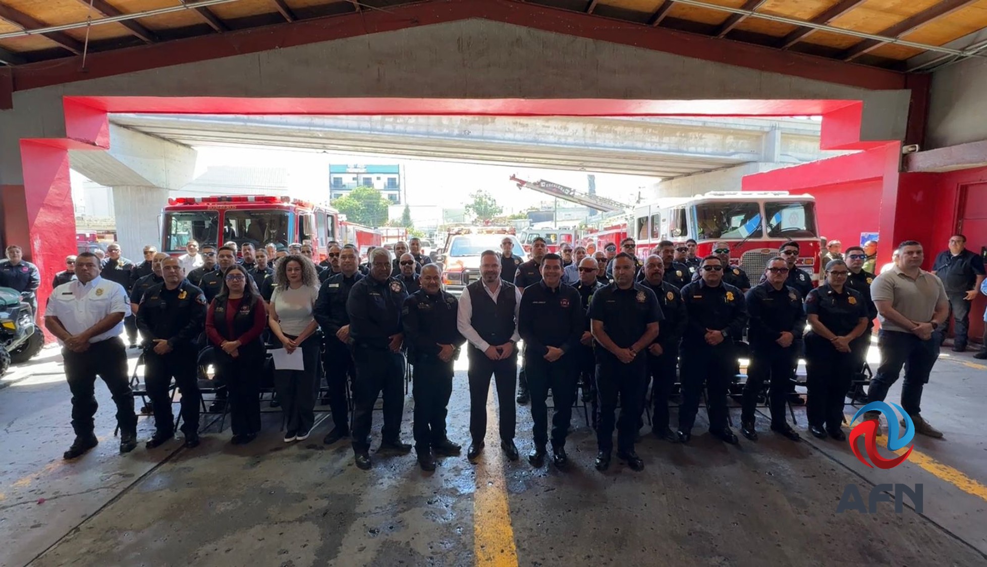 Entregan a Bomberos de Tijuana equipo con valor de más de 53 mdp