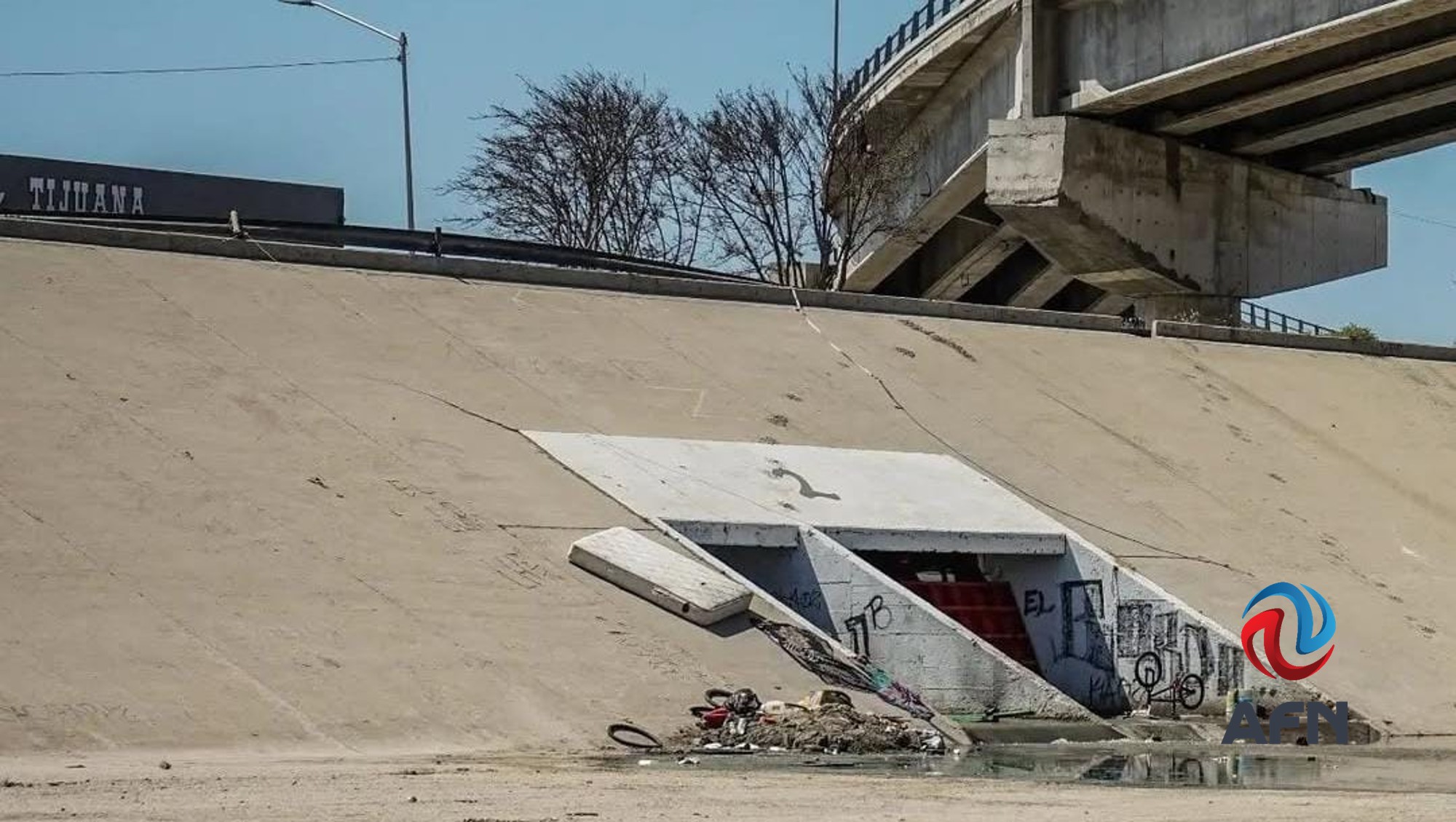 Pide regidor a Conagua limpiar la canalización del Río Tijuana