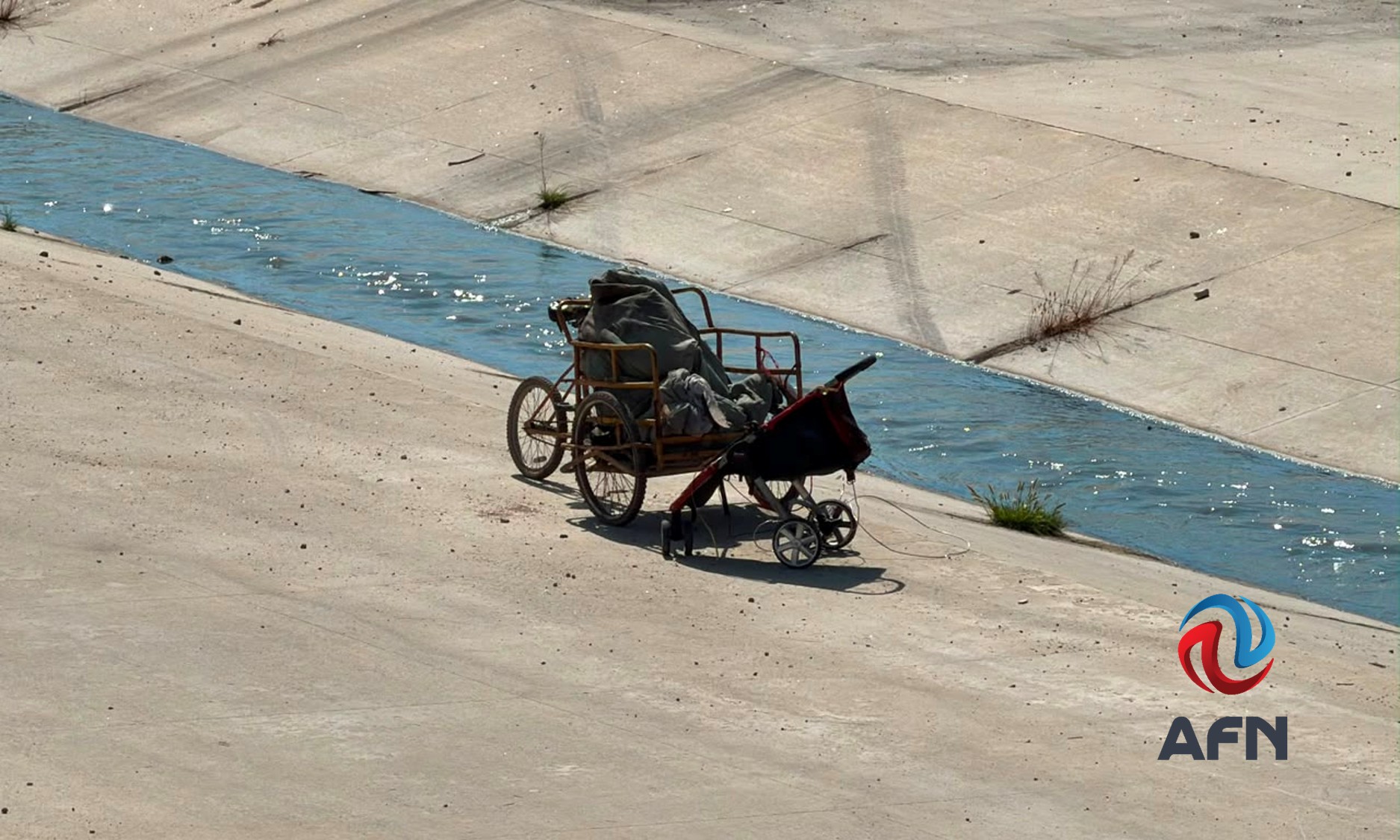Dejan cuerpo en un triciclo en la canalización del Río Alamar 