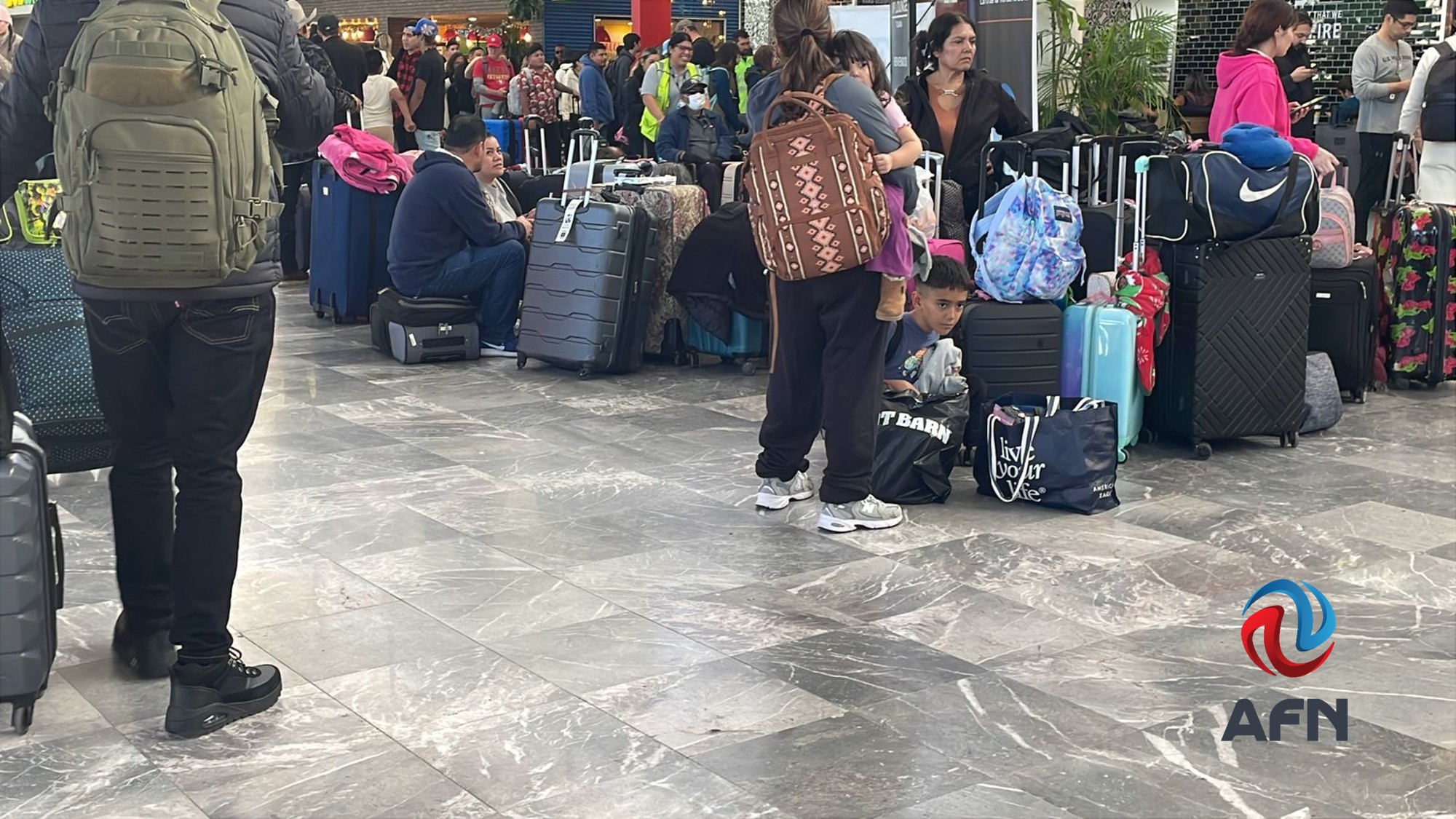 Caos en el aeropuerto de Tijuana por cancelación de vuelos 