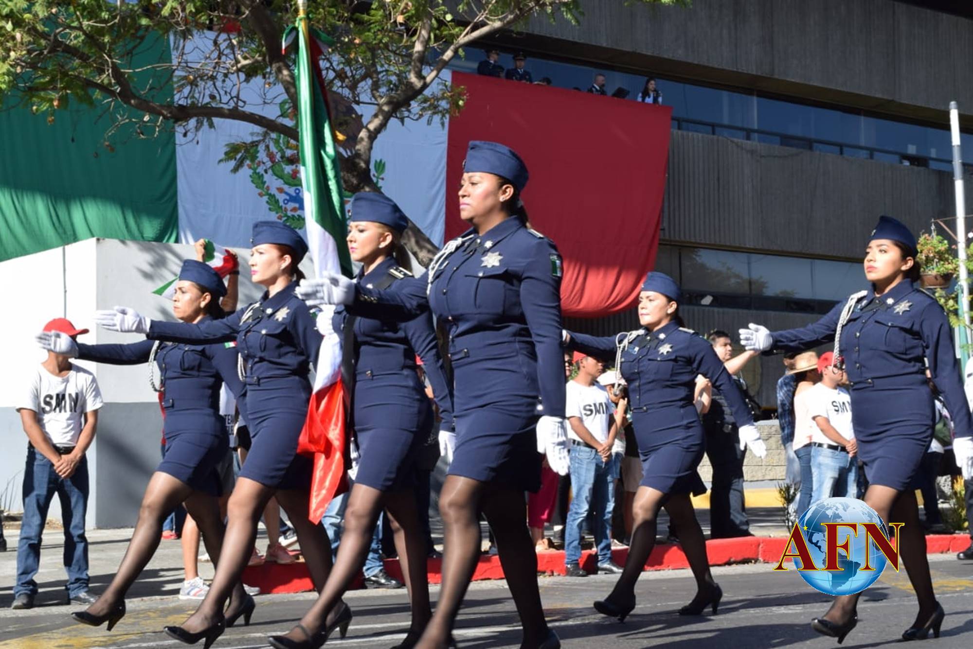 Celebran desfile por Independencia de México 