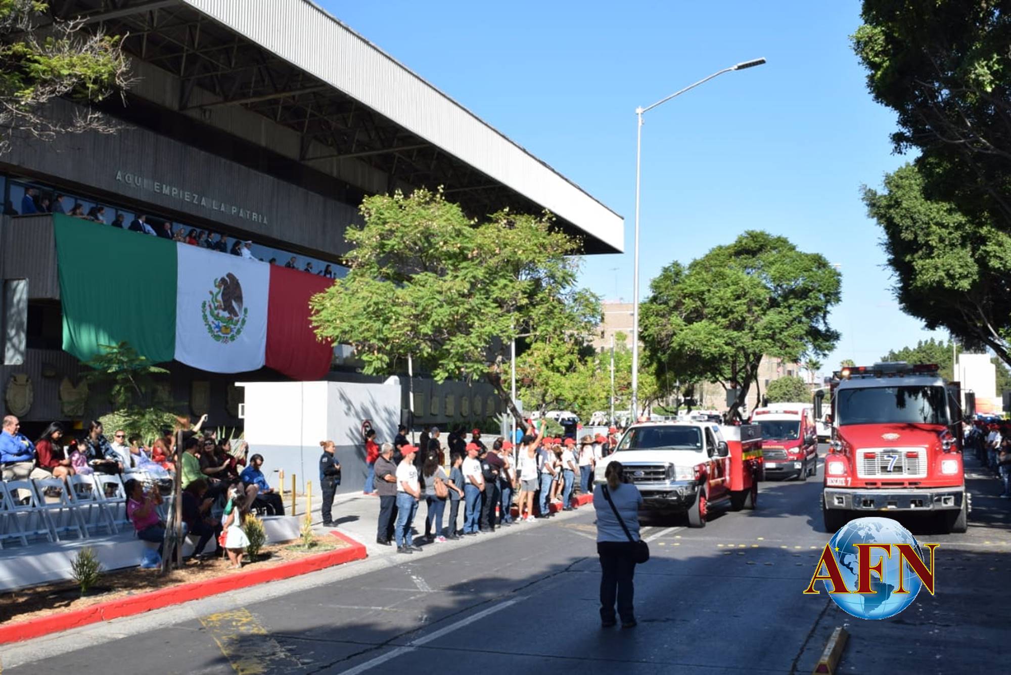 Celebran desfile por Independencia de México 