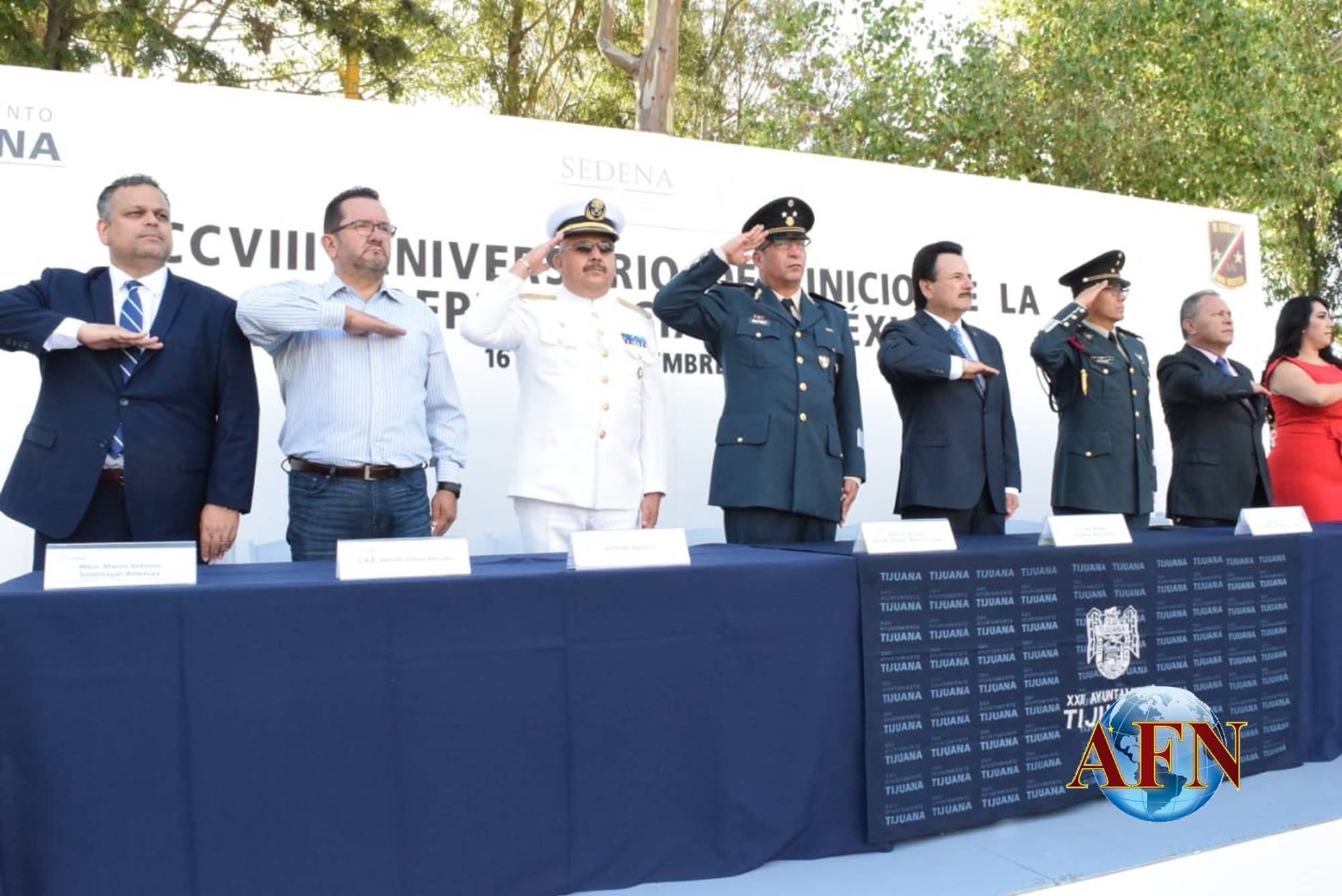 Celebran desfile por Independencia de México 
