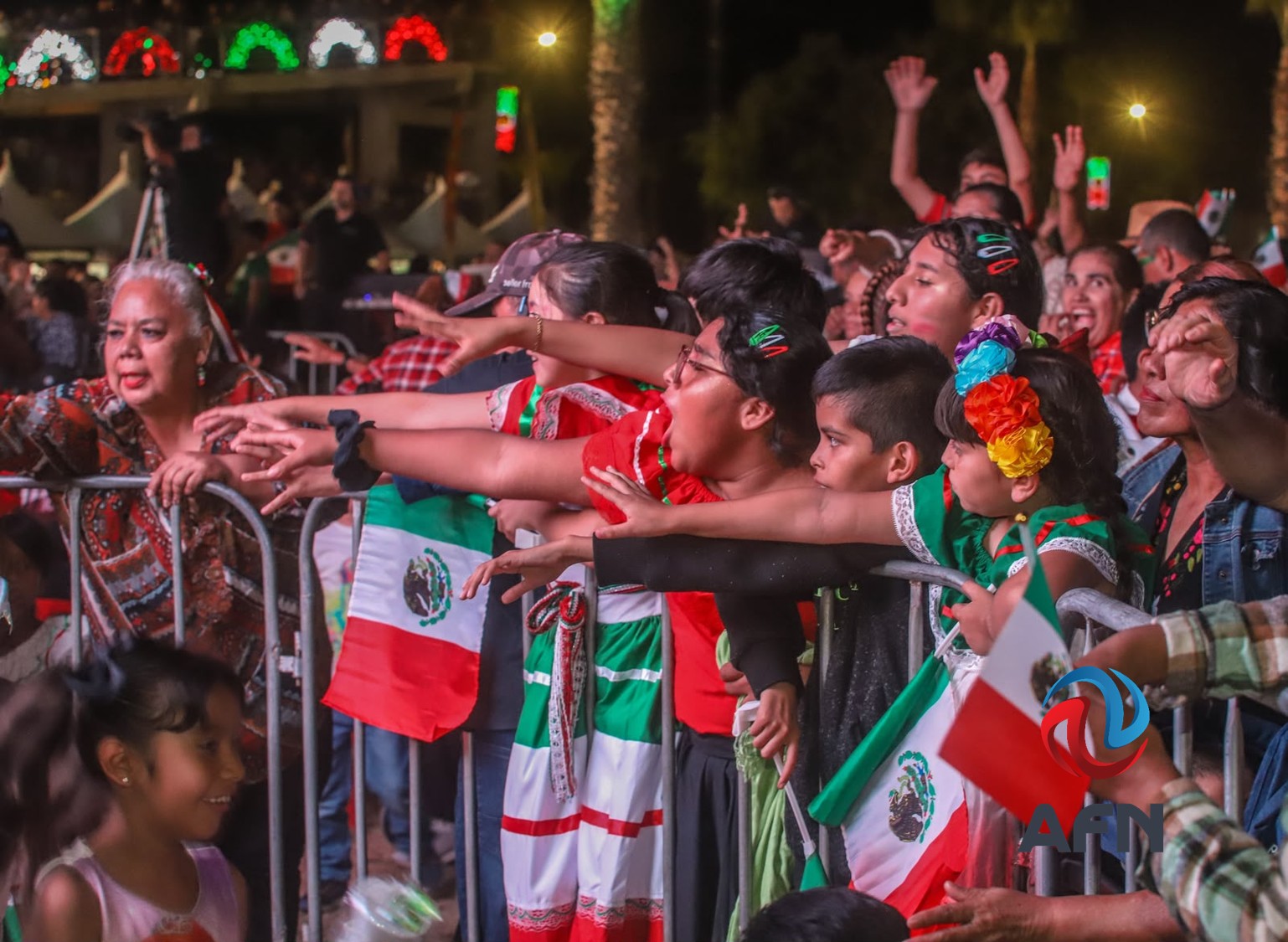 Encabezó Claudia Agatón la ceremonia del Grito en Ensenada 