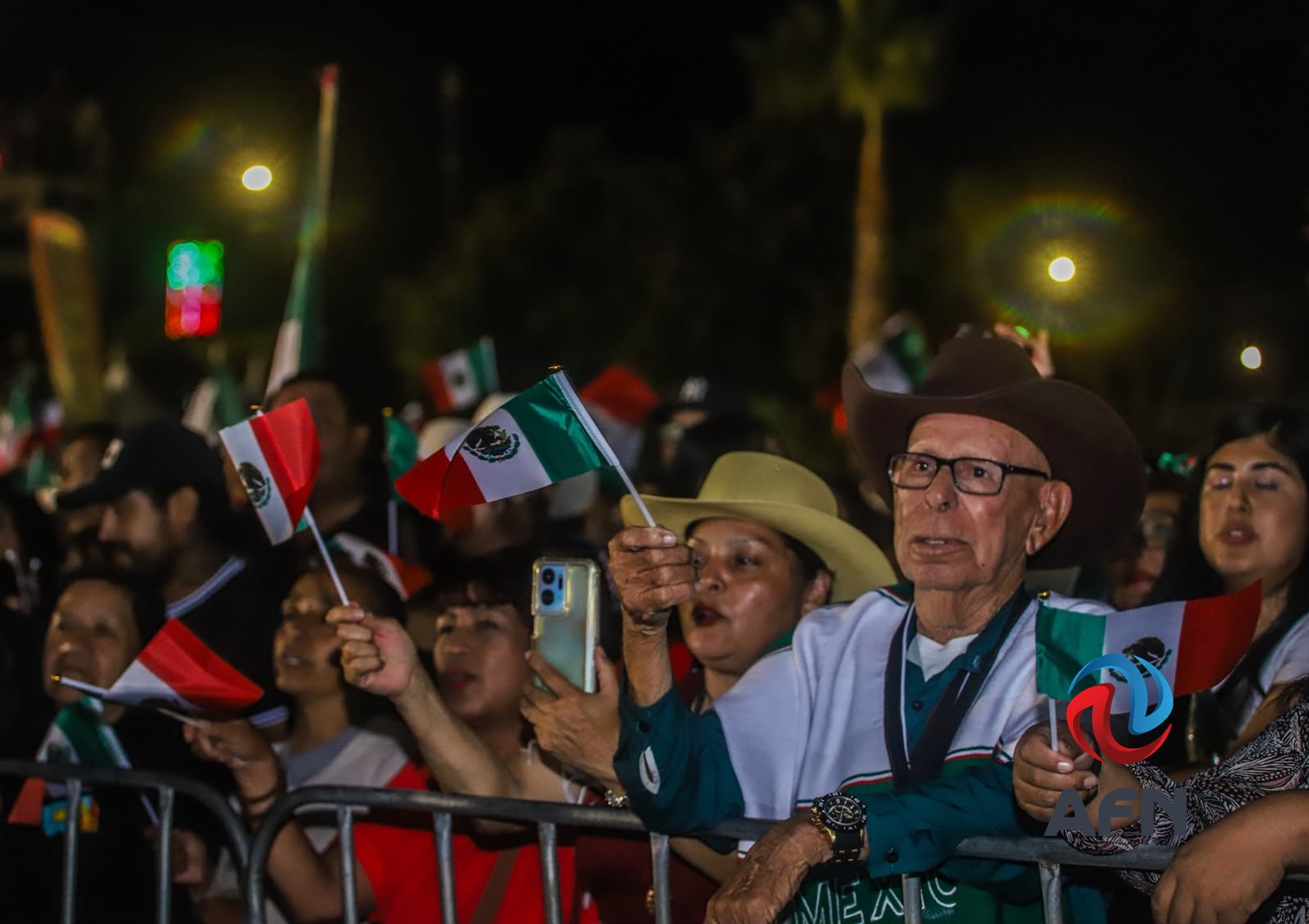 Encabezó Claudia Agatón la ceremonia del Grito en Ensenada 