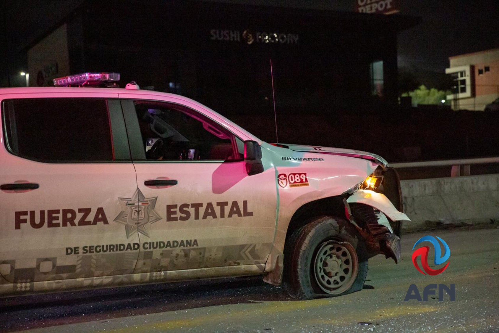 Agente estatal resultó lesionado en choque 