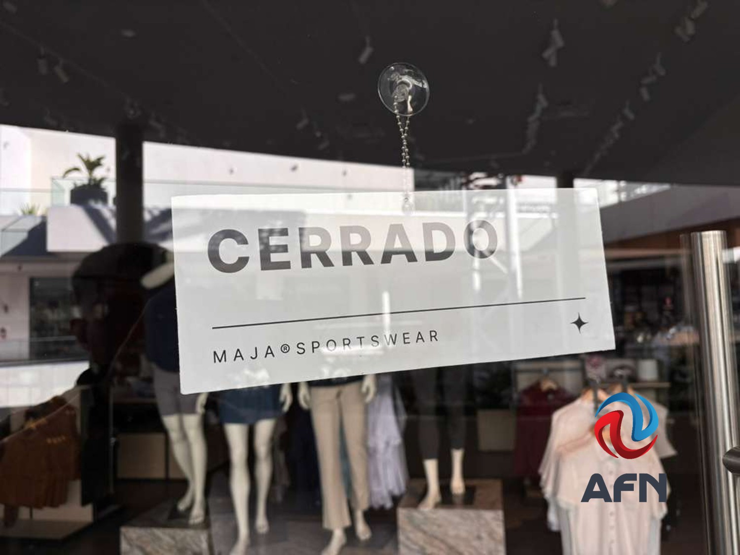 Anuncian cierre de comercios a las 6 PM; suspenderá operaciones BBVA por violencia