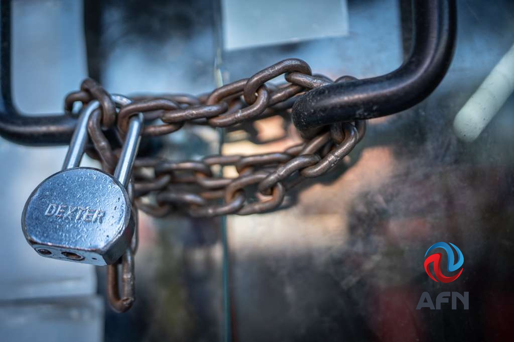 Clausuran 13 tiendas Waldos; incumplen medidas de seguridad