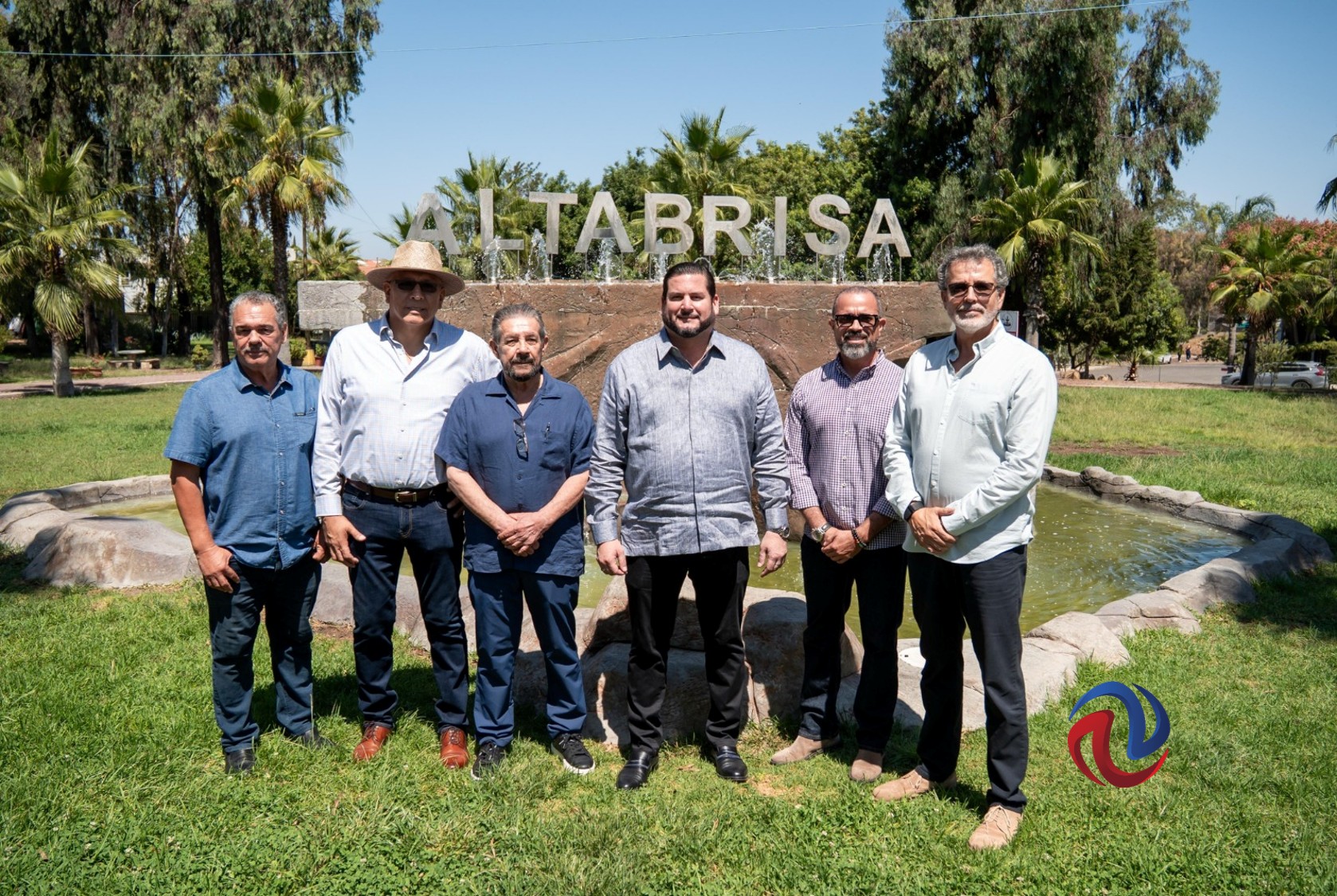 Fortalecerán la labor de colonos de Altabrisa, afirma Burgueño