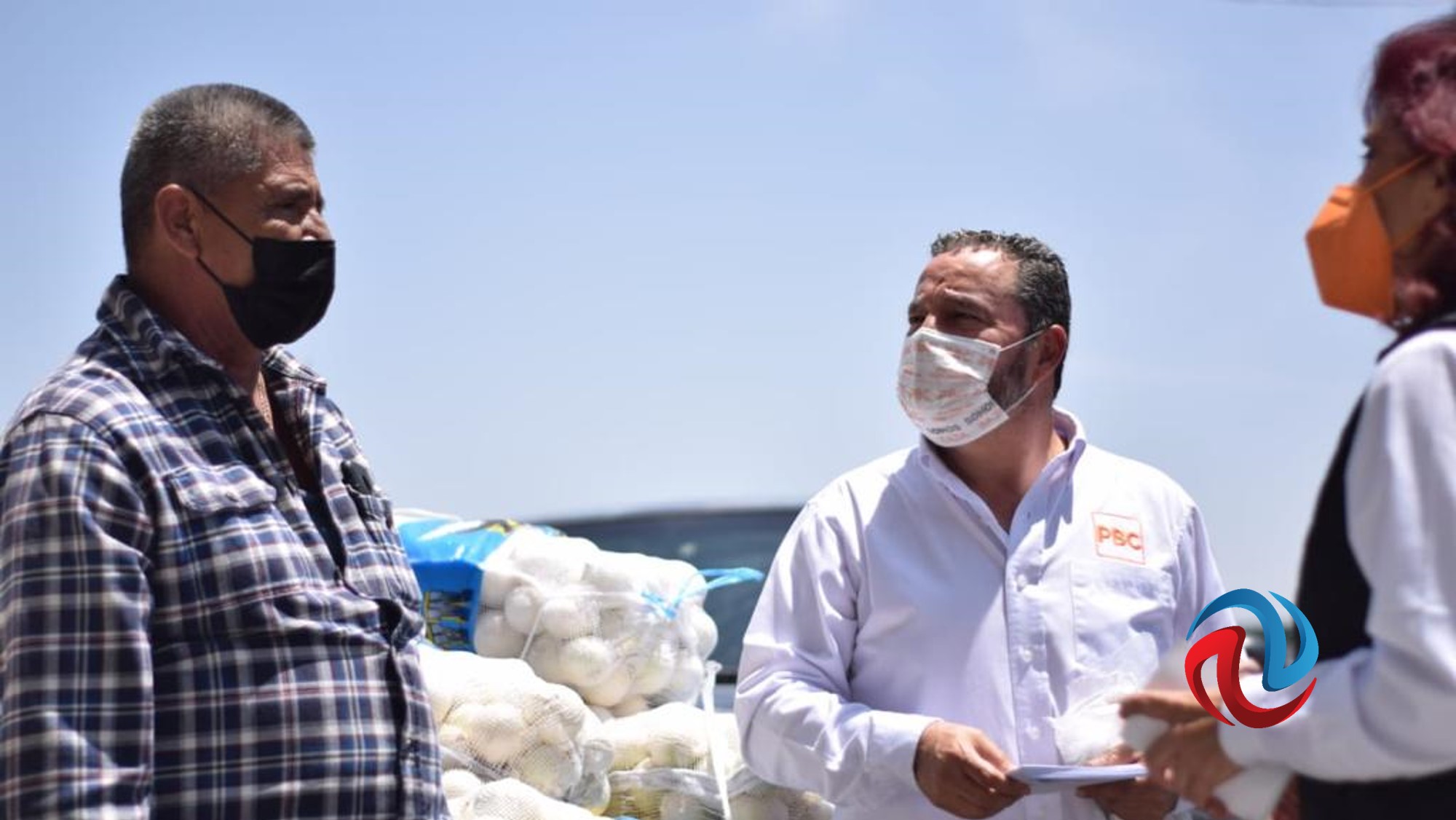 Escucha Carlos Atilano problemática de comerciantes de la Central de Abastos de Tijuana