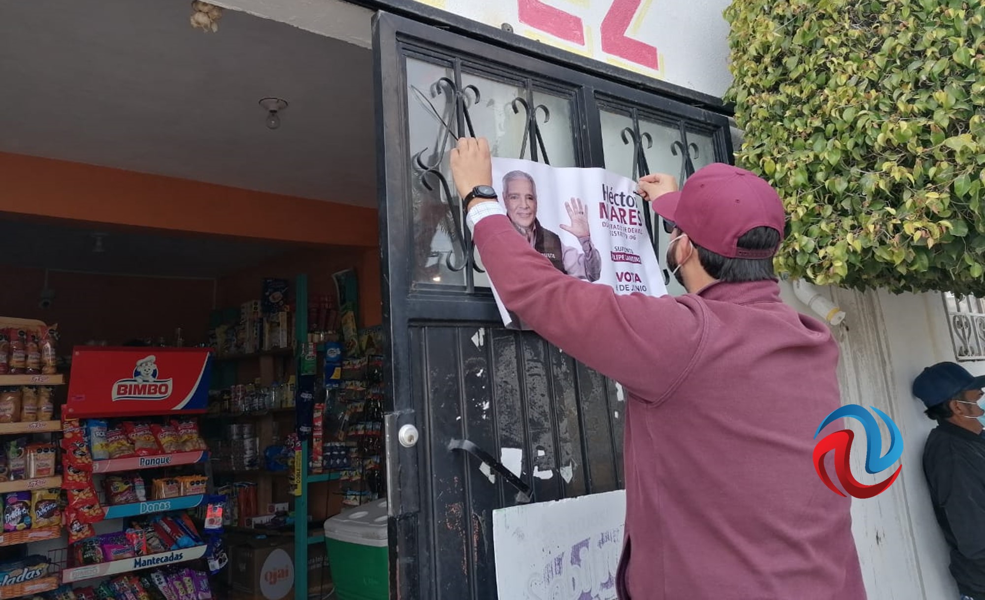 Se reúne Héctor Mares Cossío con comunidad de mixtecos y purépechas