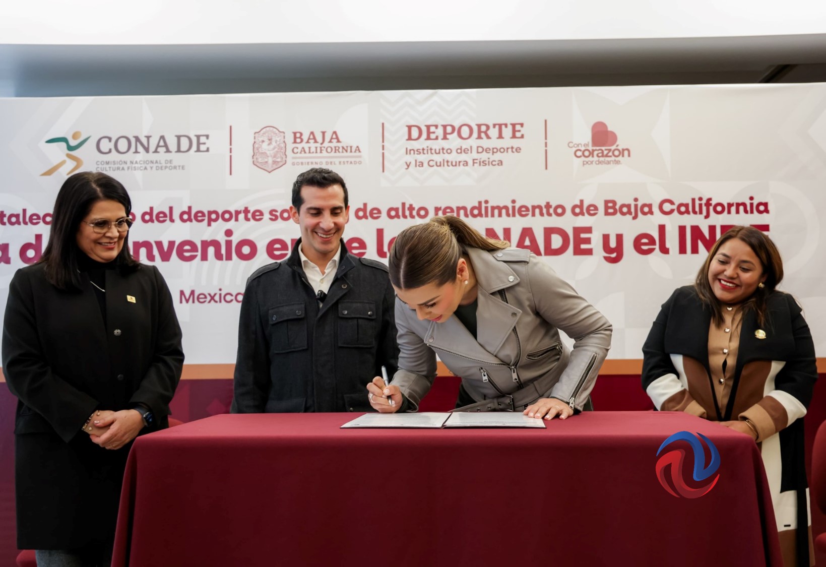 Estado y CONADE firman convenio para impulsar el deporte