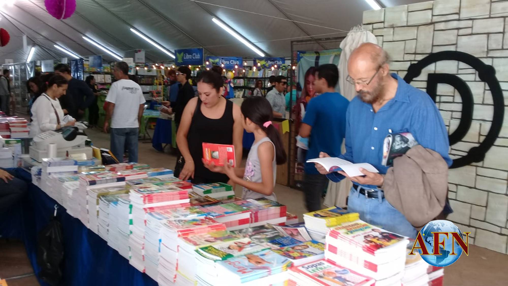 Convergen diferentes eventos en Feria del Libro