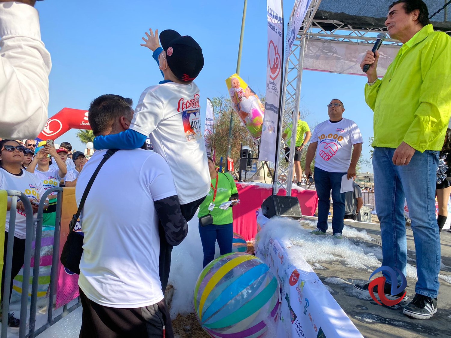 Diez mil personas corrieron con color en Tijuana