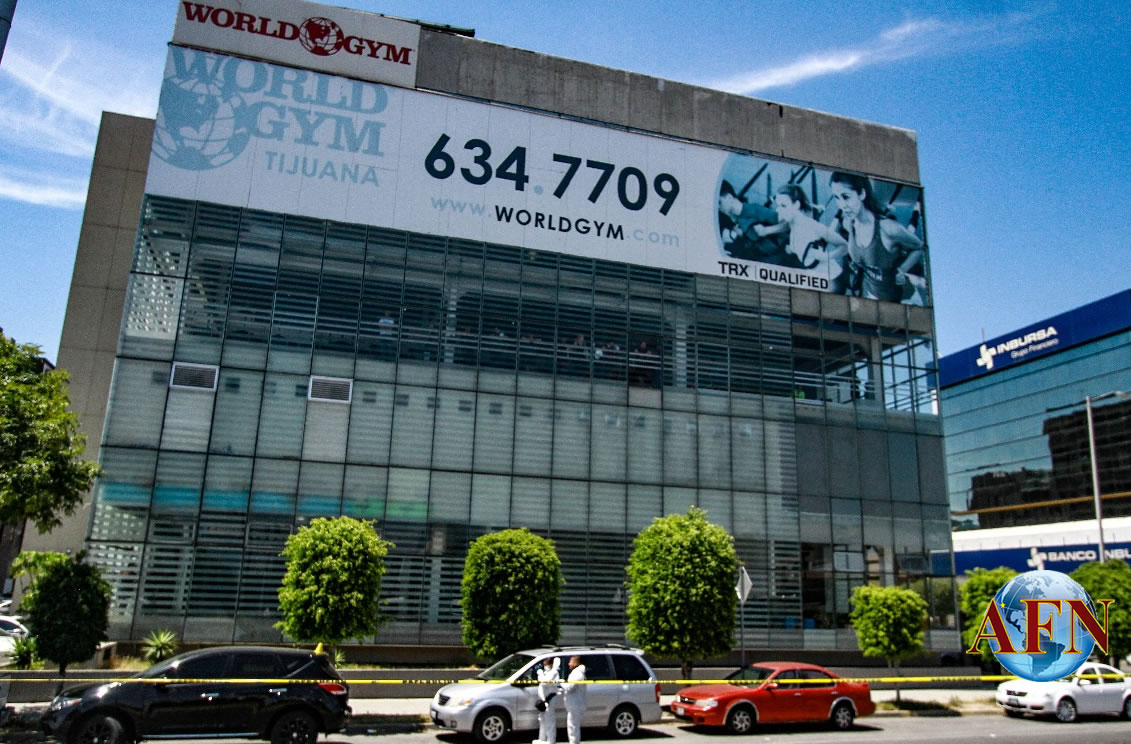 Encuentran cuerpo atado en cajuela