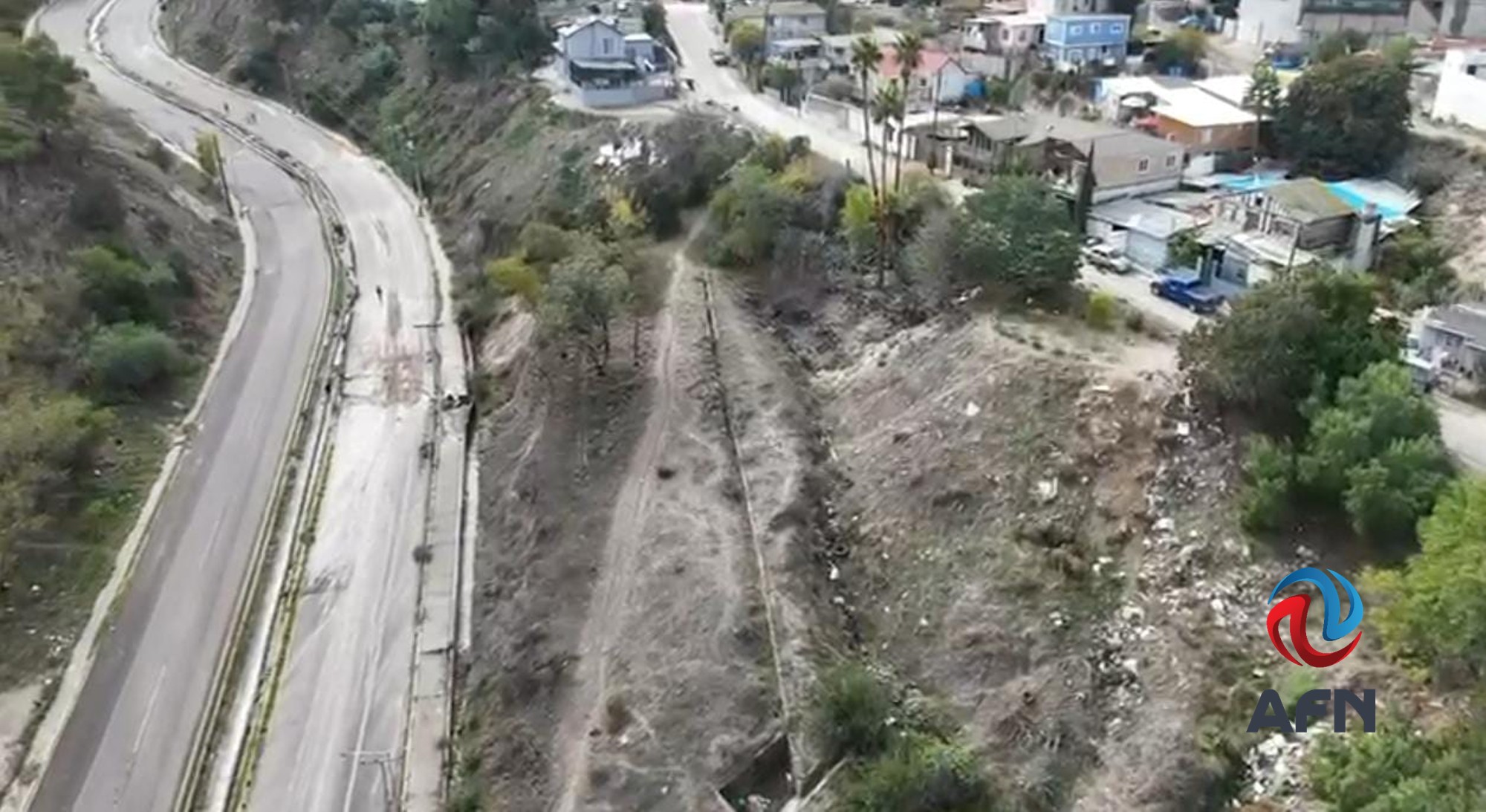 Vigila Protección Civil el deslizamiento activo de la Sánchez Taboada