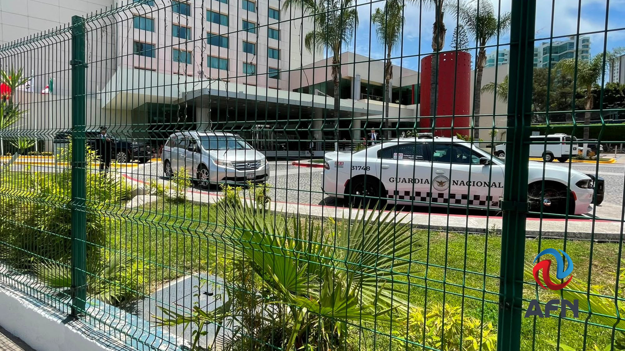 Fuerte despliegue policial en el hotel de concentración de la selección de Irán