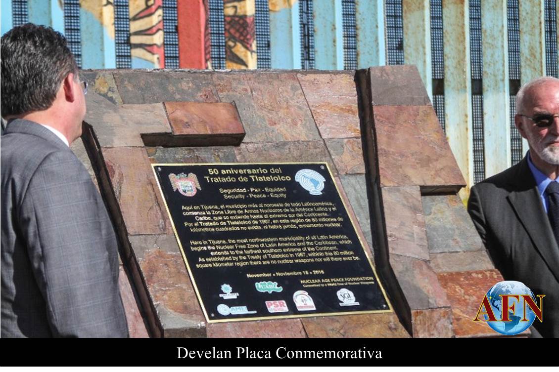 Develan Placa Conmemorativa