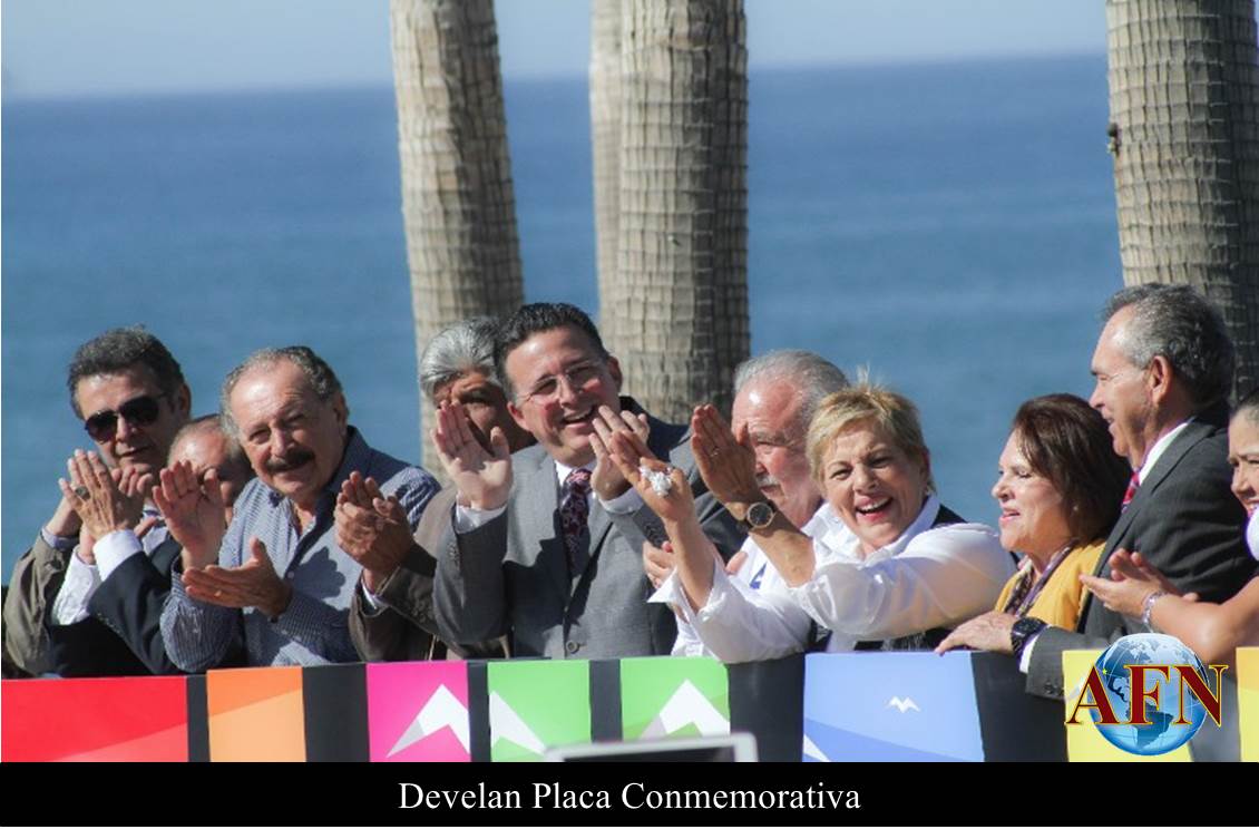 Develan Placa Conmemorativa