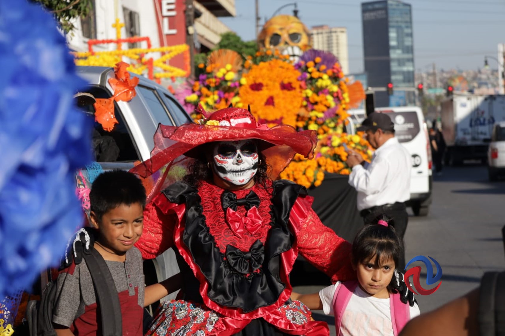 Celebraron Día de Muertos con colorido desfile en Zona Centro