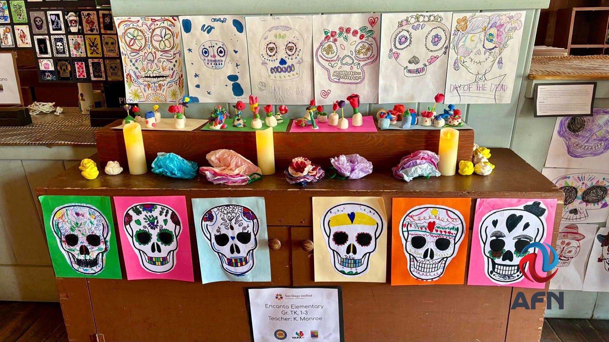 Estudiantes de San Diego exhiben obras por el Día de Muertos