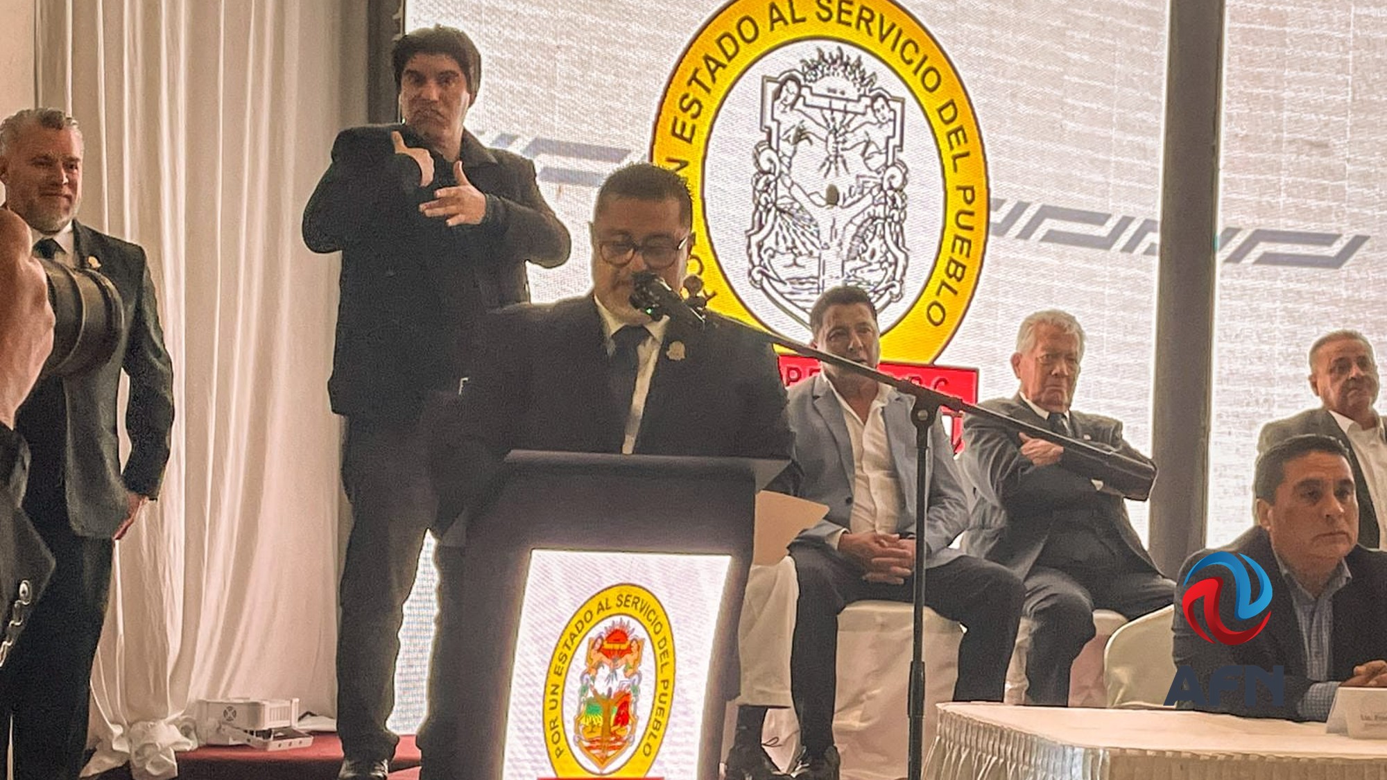 Asume nuevo dirigente de la burocracia en Tijuana; tema Issstecali es prioridad, dice