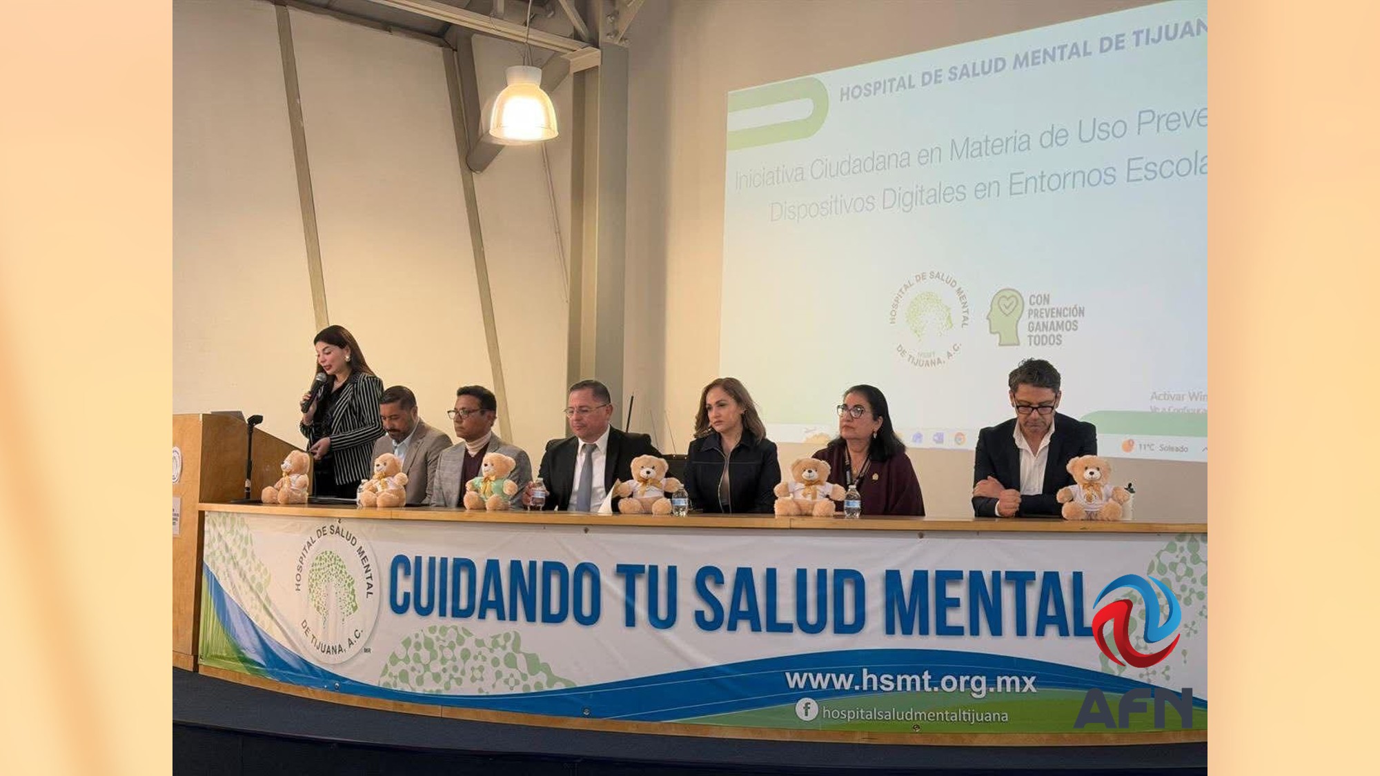 Impulsan iniciativa para restringir el uso de dispositivos en las escuelas 