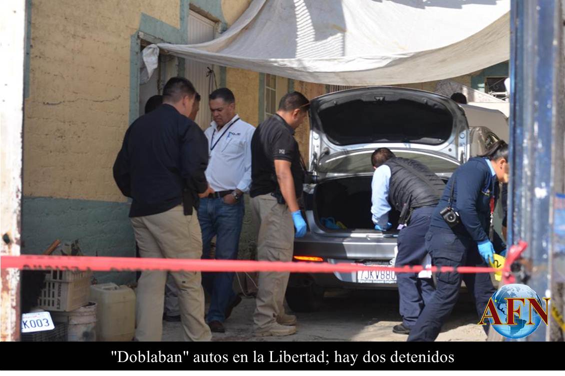 Doblaban autos en la Libertad; hay dos detenidos 