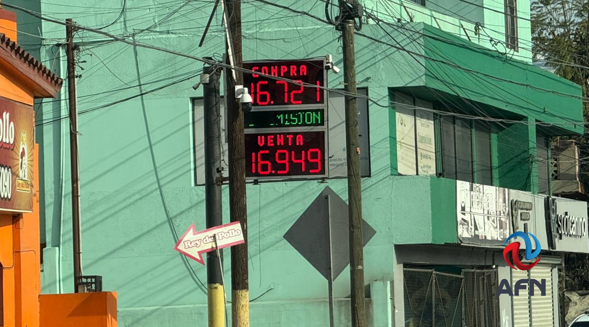 Se mantiene el dólar por debajo de los 17 pesos en casas de cambio de Tijuana