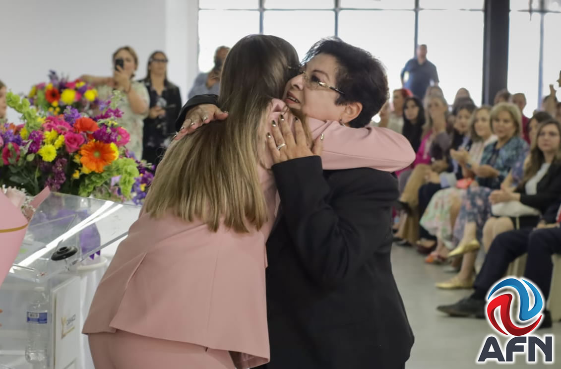 Reconocen a Dora Elena Cortés con Premio a la Trayectoria Periodística