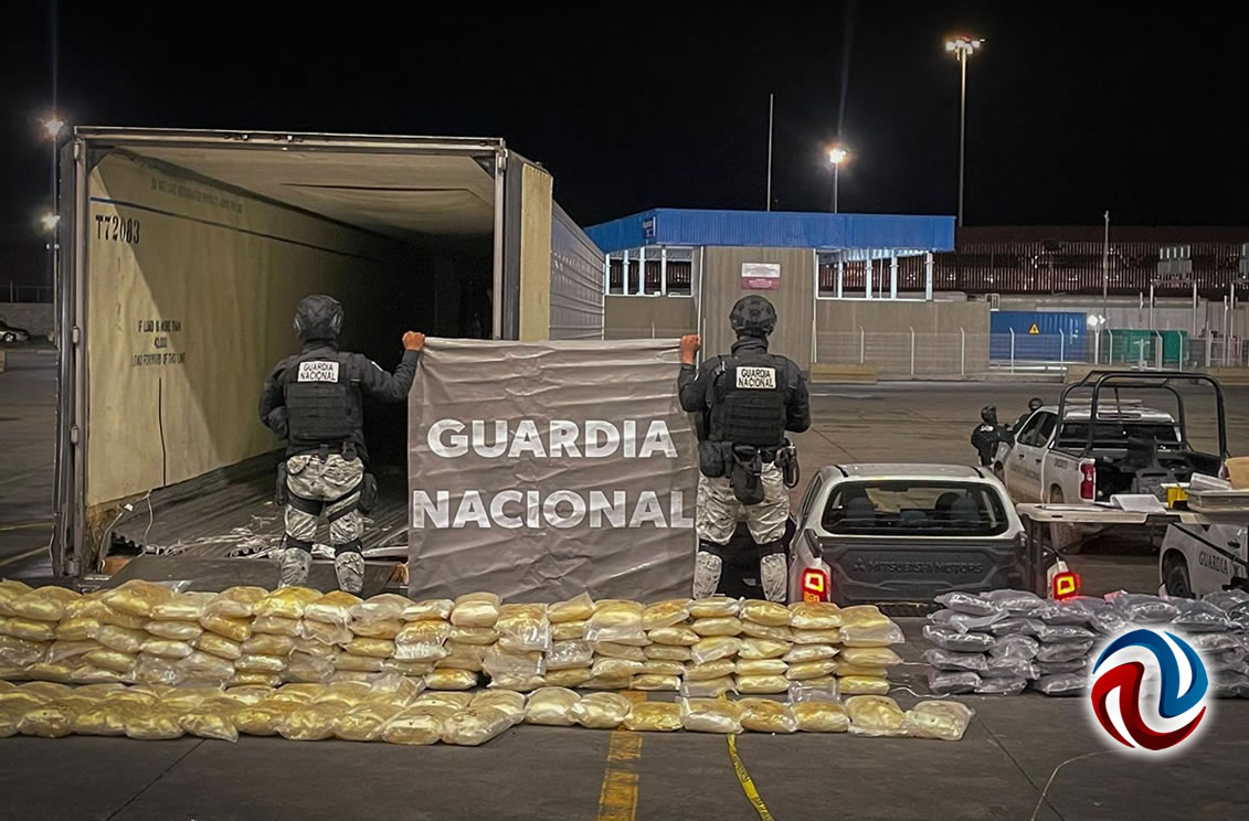 Decomisan cargamento de metanfetamina y cocaína en la Aduana de Otay