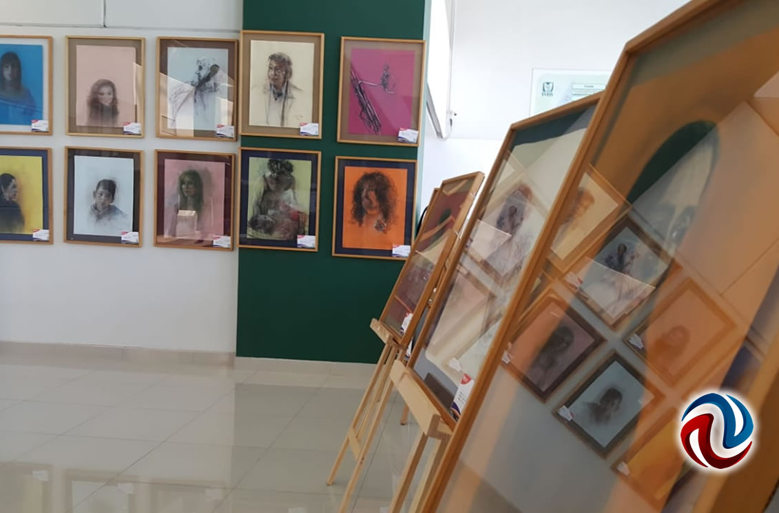 Inauguran exposición pictórica de Ella Fles