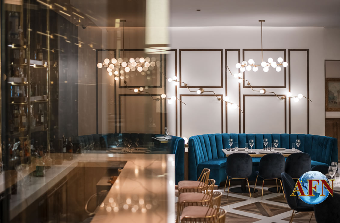 Abre sus puertas Emma Baja French