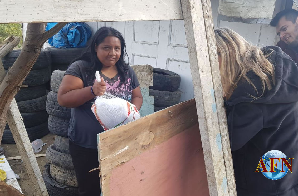 Entregan pavos a personas de escasos recursos