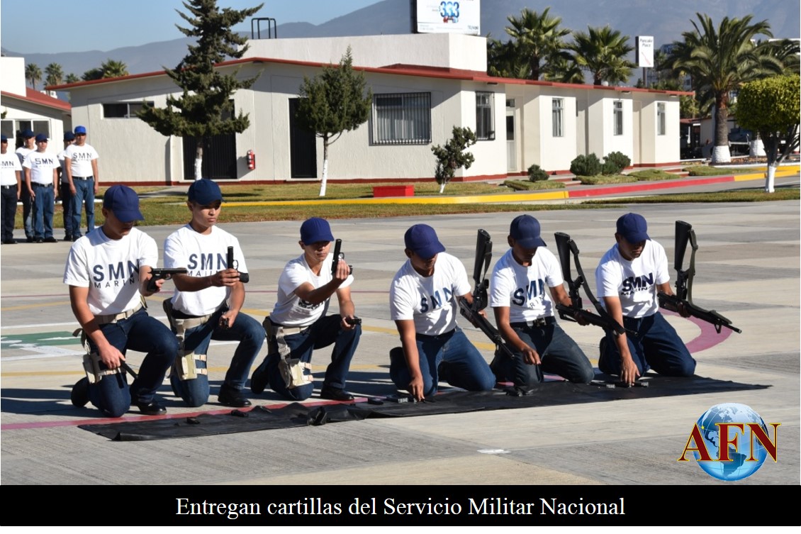 Entregan cartillas del Servicio Militar Nacional