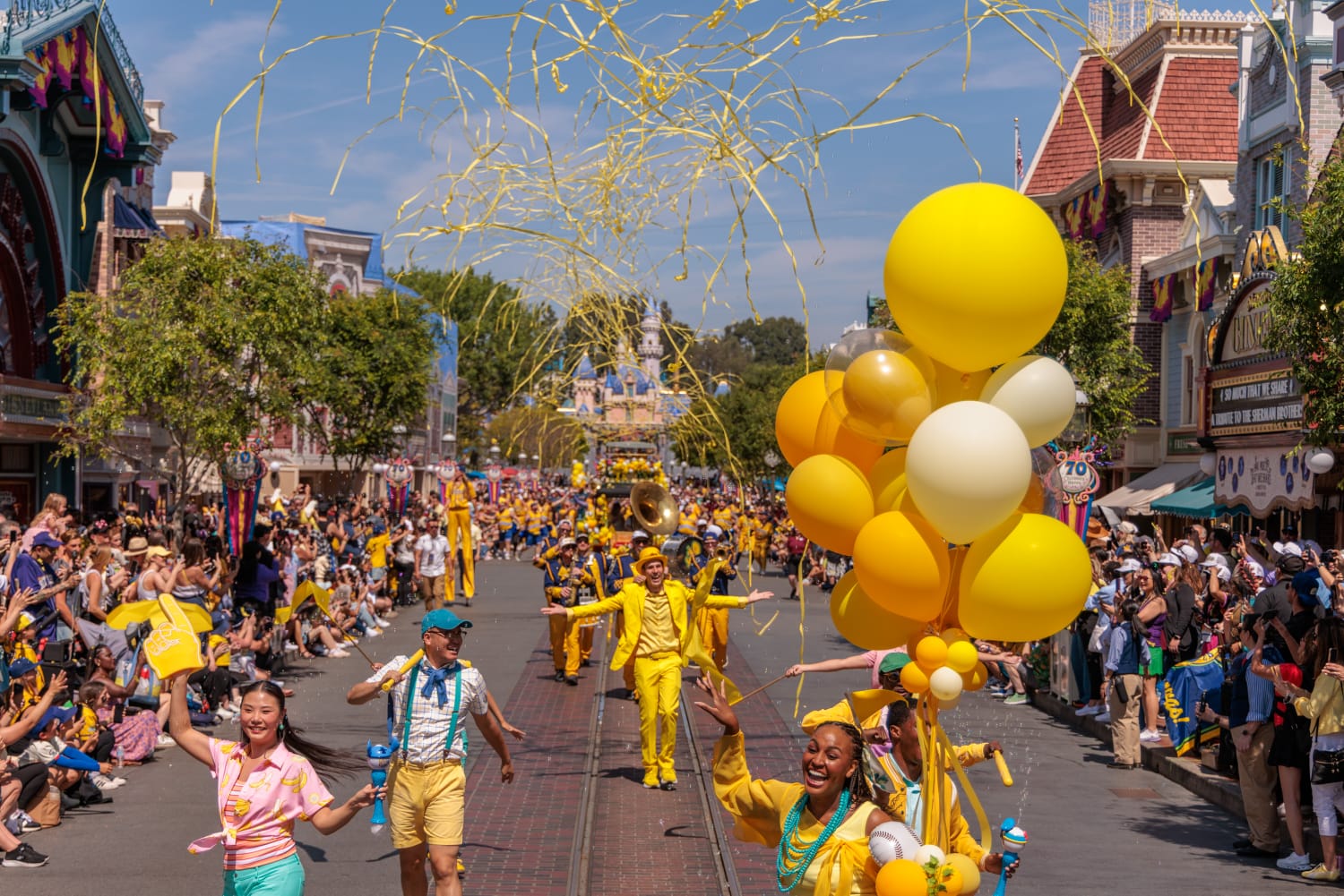 Savannah Bananas llevan su espectáculo a Disneyland Resort previo a juegos en Anaheim