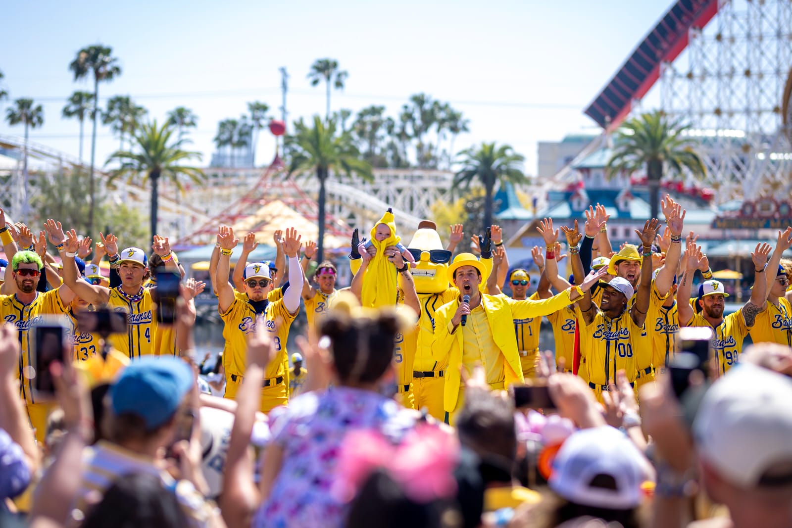 Savannah Bananas llevan su espectáculo a Disneyland Resort previo a juegos en Anaheim