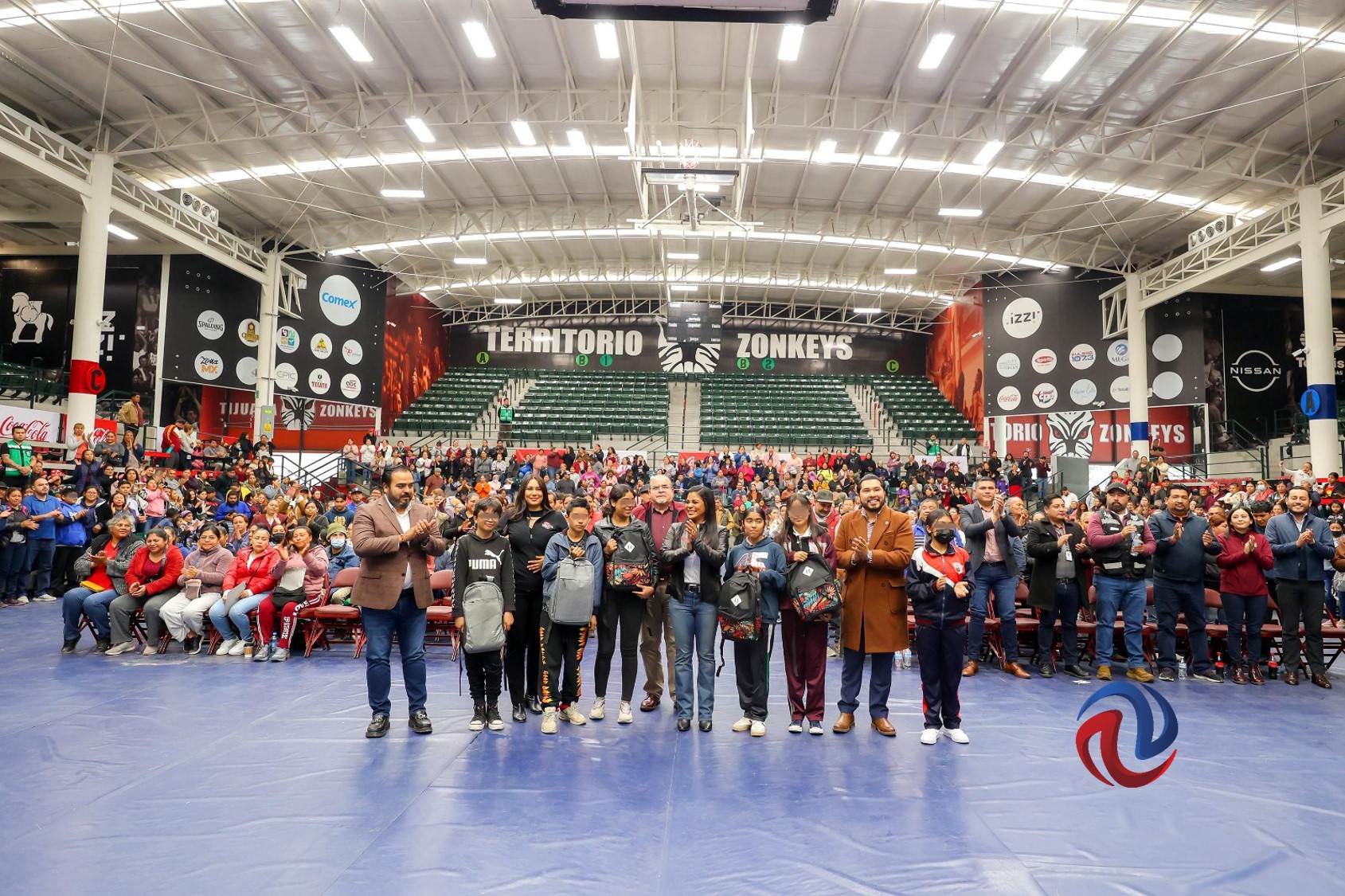 Recibieron apoyos escolares estudiantes de secundaria y preparatoria