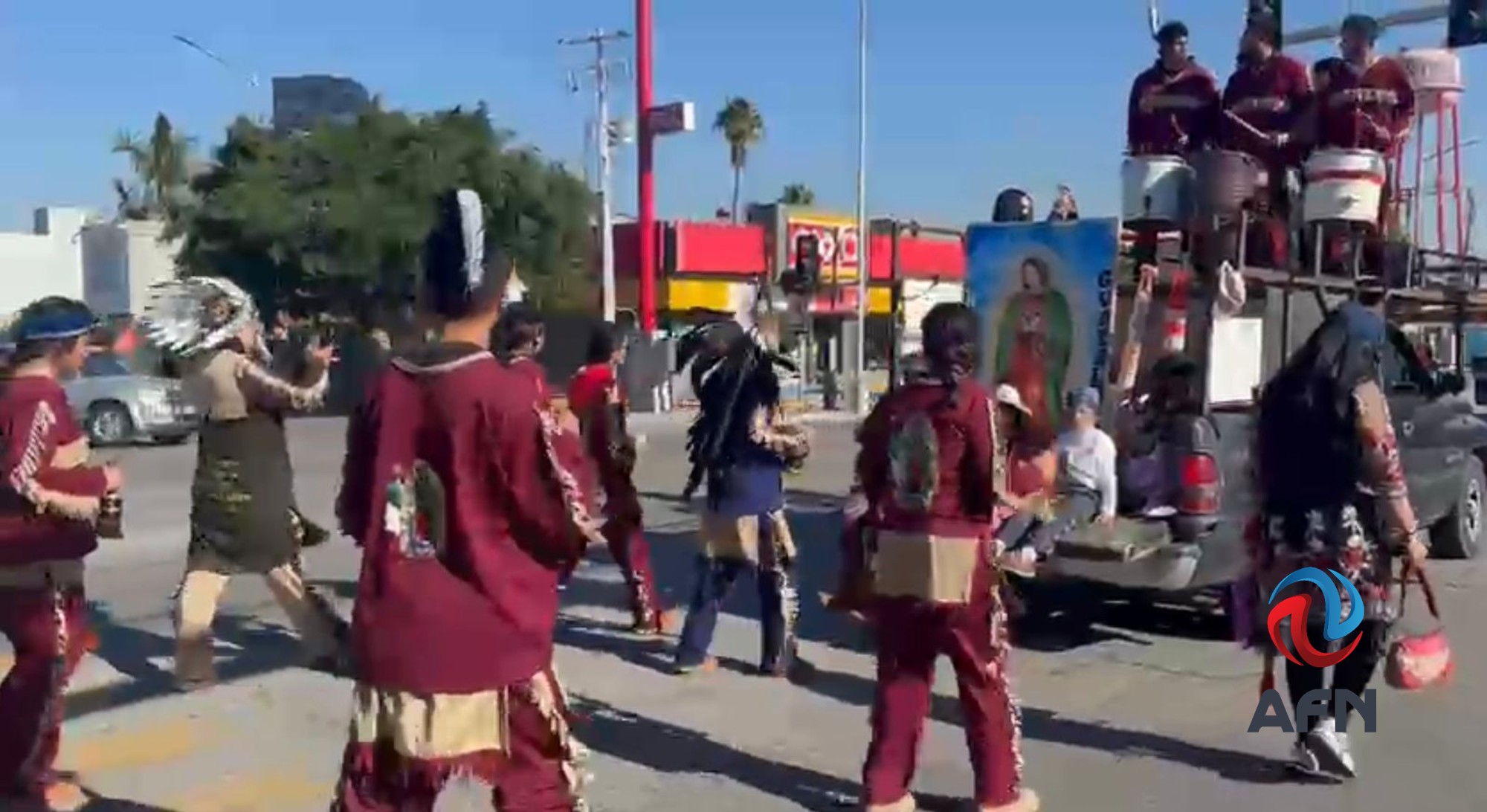 Participan feligreses en peregrinación guadalupana 