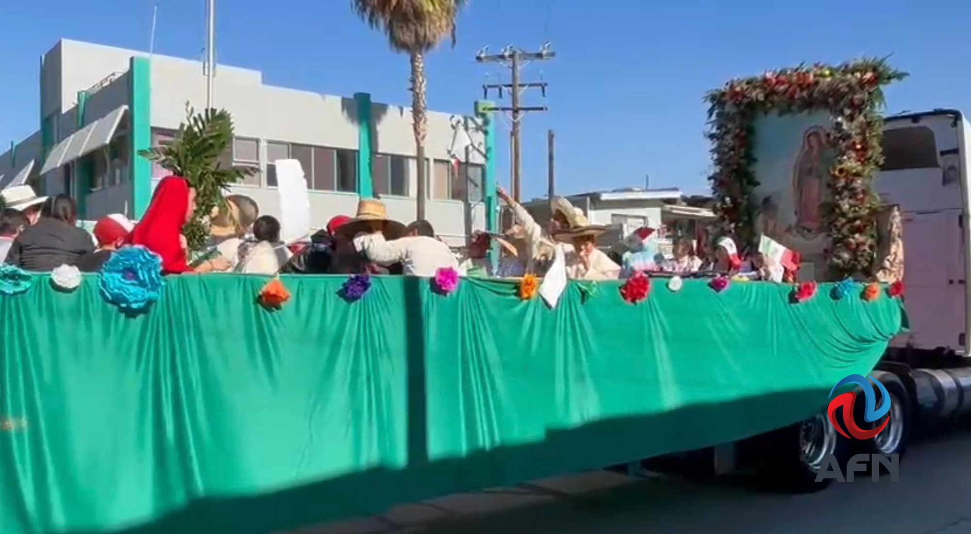 Participan feligreses en peregrinación guadalupana 