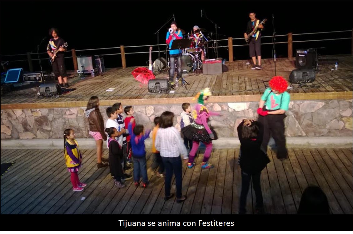 Titiriteros animan con Festíteres